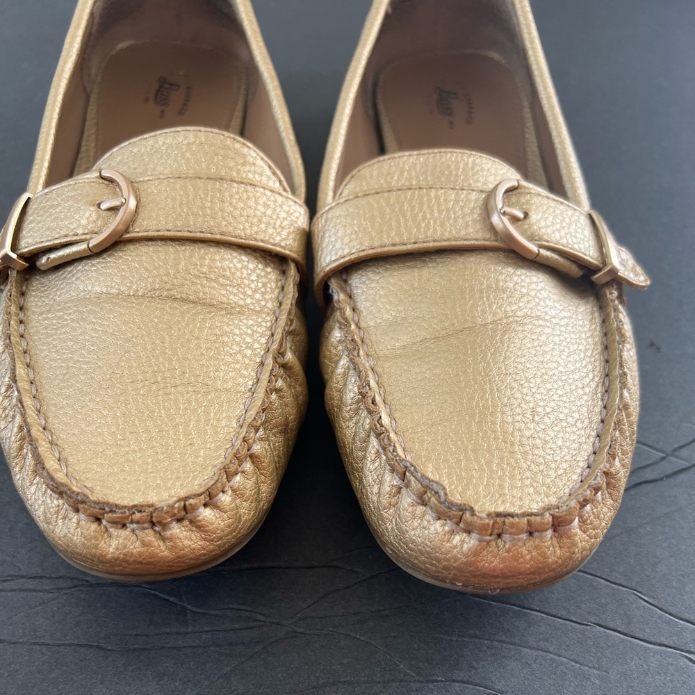 G.H Bass&Co gold shoes size 9m